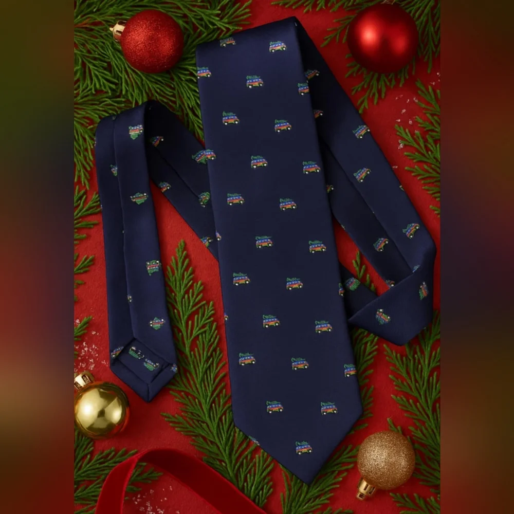 Vineyard Vines Silk Tie Woody & Tree Holiday Navy Blue Festive Novelty NEW